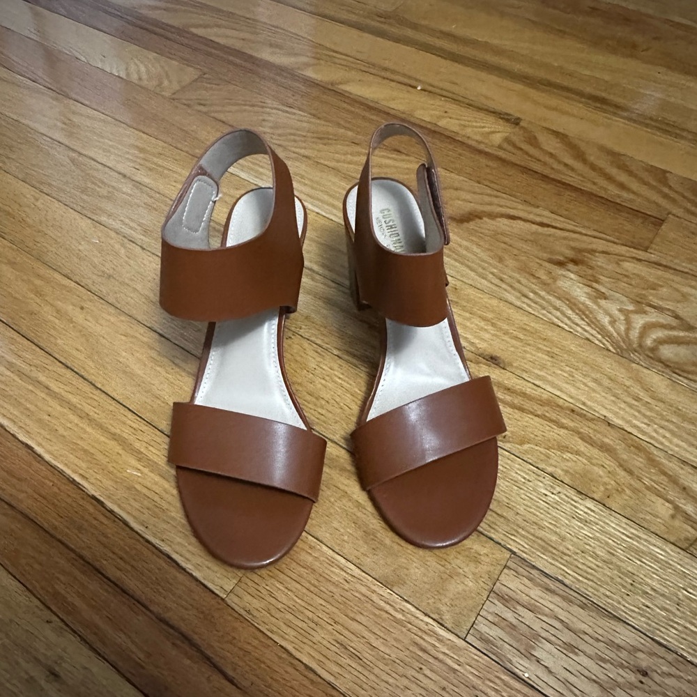 Elegant Tan Leather Sandals